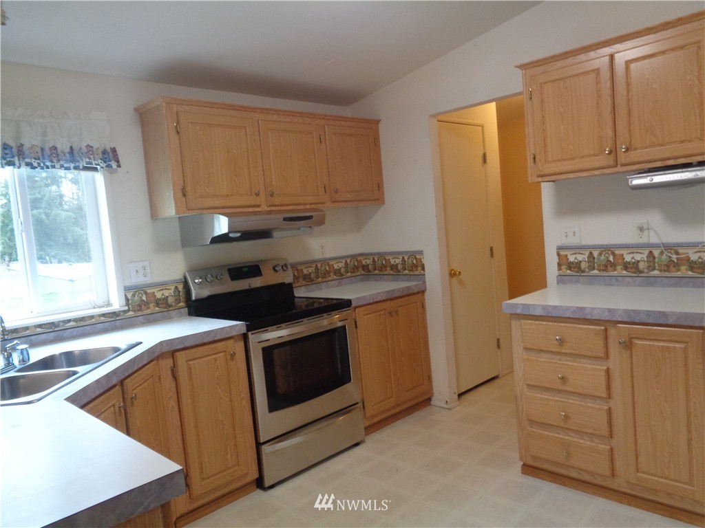 19219 Old Ranch Lane Southwest Rochester, WA 98579 - Photo 5 of 25