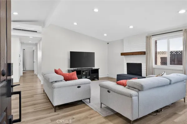 $898,000 | 20223 Jersey Avenue, Lakewood, CA 90715