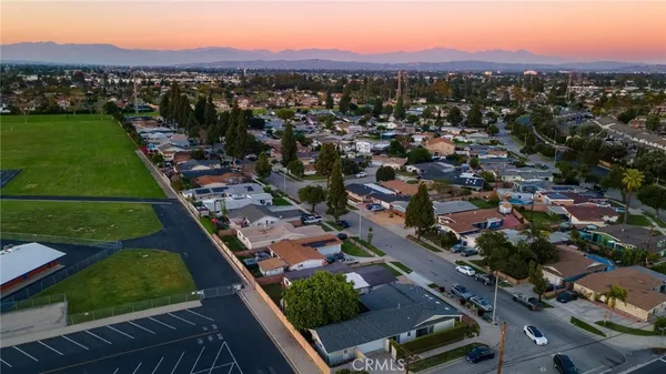 $898,000 | 20223 Jersey Avenue, Lakewood, CA 90715