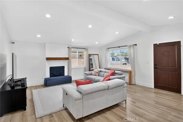 $898,000 | 20223 Jersey Avenue, Lakewood, CA 90715