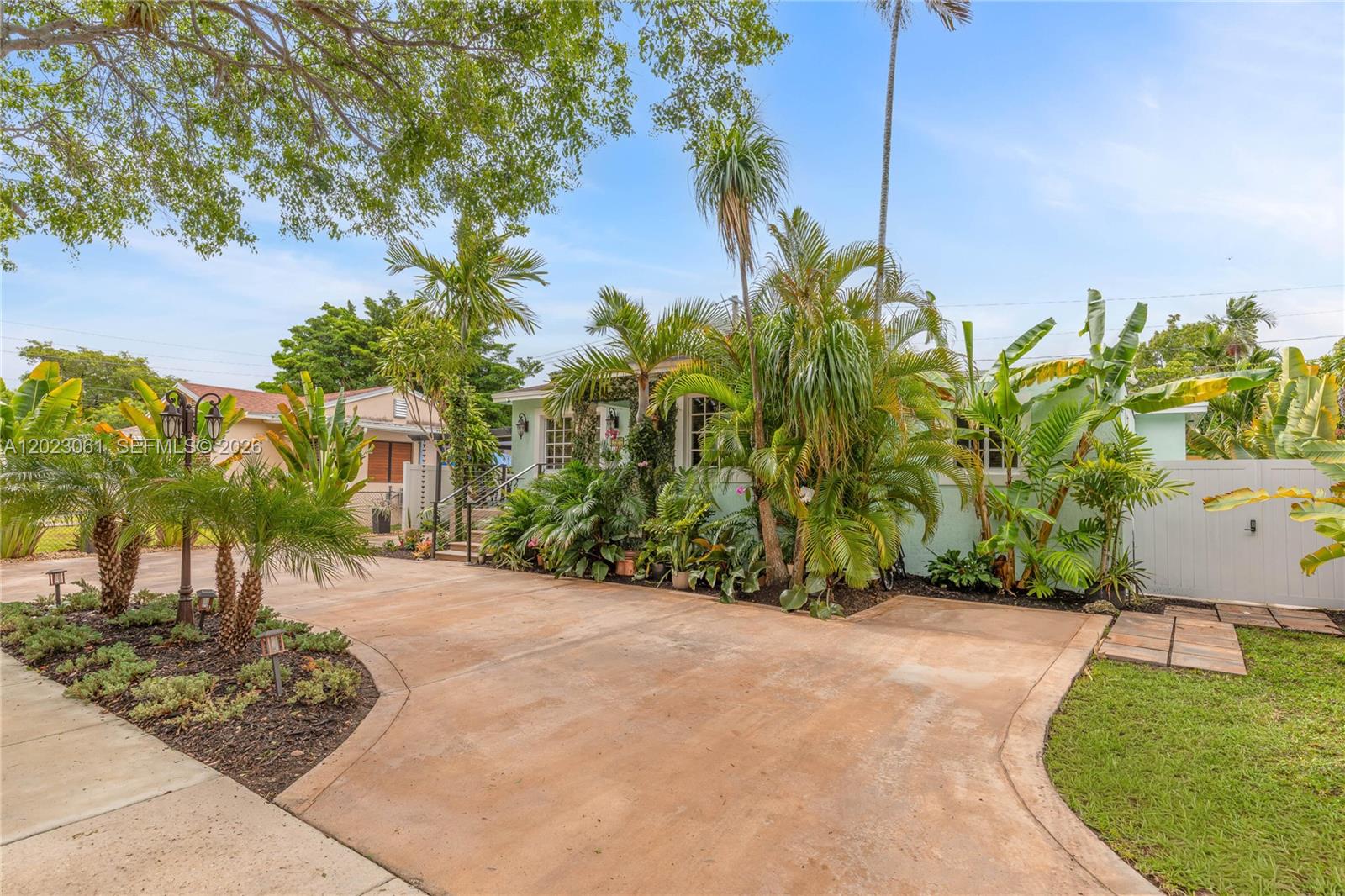 6520 Southwest 16th Terrace Miami, FL 33155 - Photo 5 of 27 Photo 5