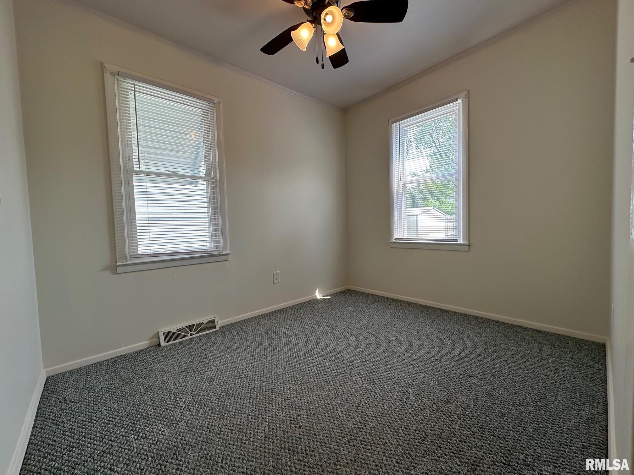 2 St James Court Springfield, IL 62703 - Photo 8 of 11