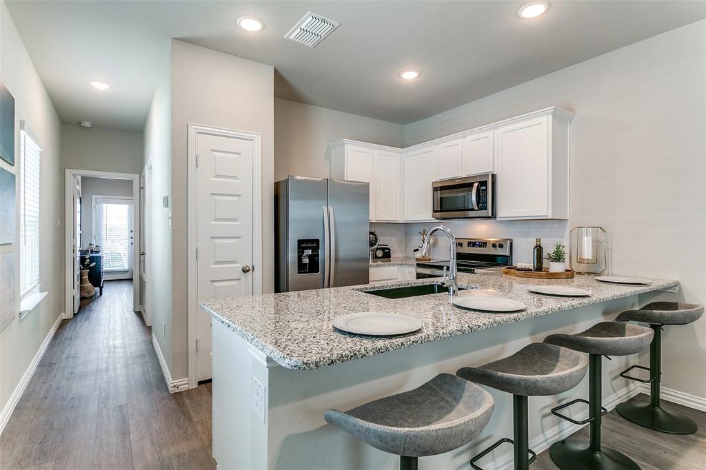 5401 Barlean Ranch, Unit 67F Fort Worth, TX 76123 - Photo 6 of 18 Receive 12 Weeks Free for a Limited Time Only!