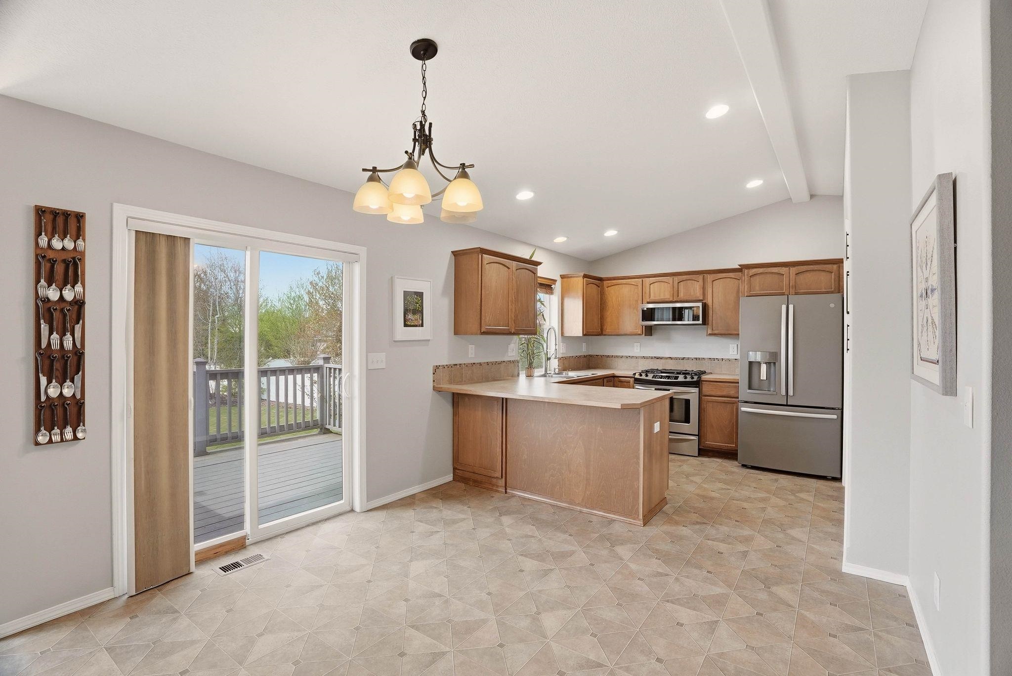 418 Parker Drive Colbert, WA 99005 - Photo 10 of 48
