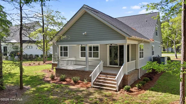 $574,500 | 564 Hearthside Drive Southeast, Bolivia, NC 28422