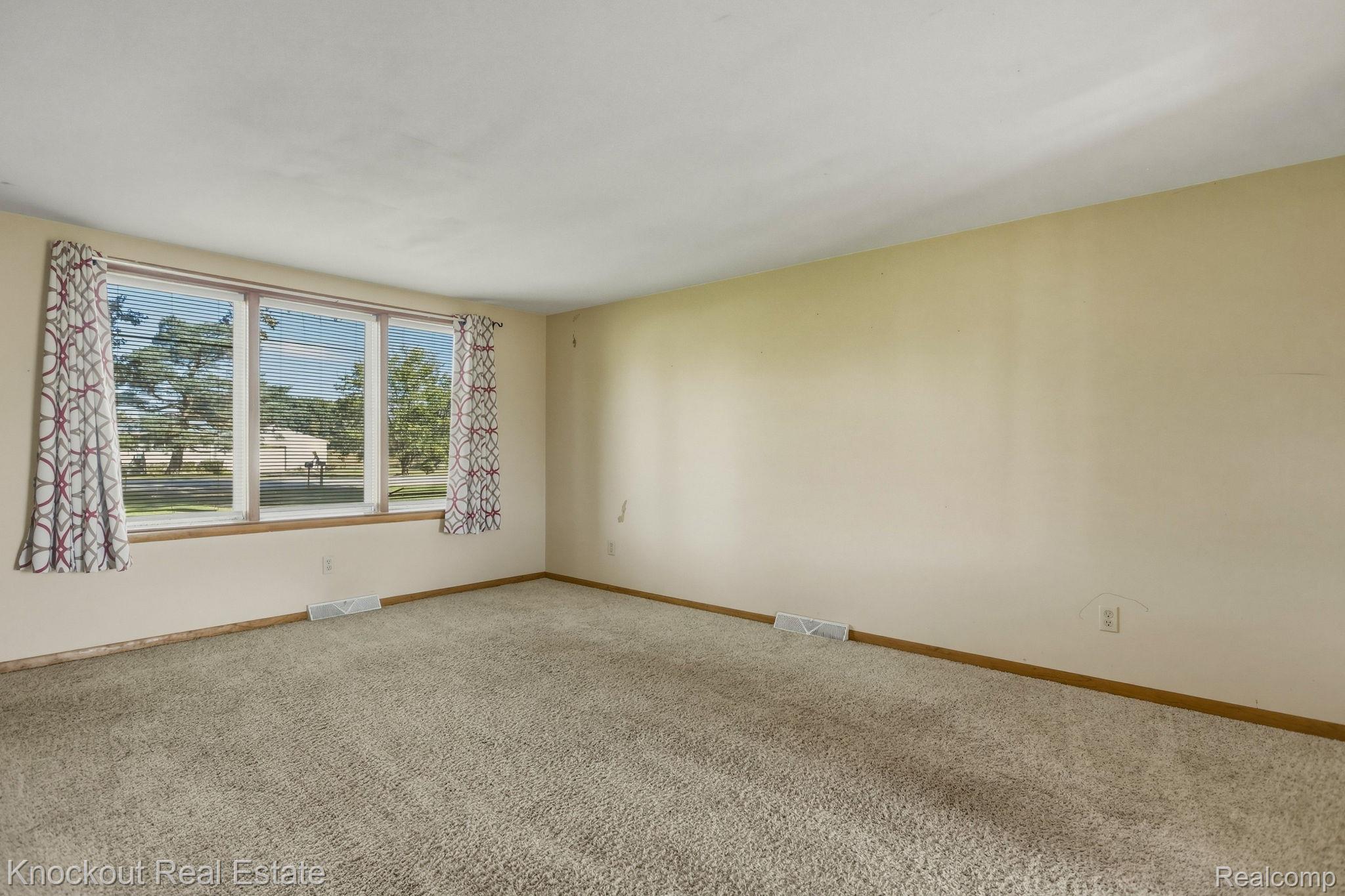 5075 Millington Road Millington, MI 48746 - Photo 9 of 47 7-web-or-mls-5075 Millington -7.jpg