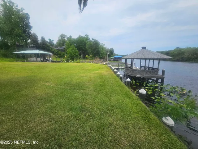 $1,150,000 | 435 Lake Asbury Drive, Green Cove Springs, FL 32043
