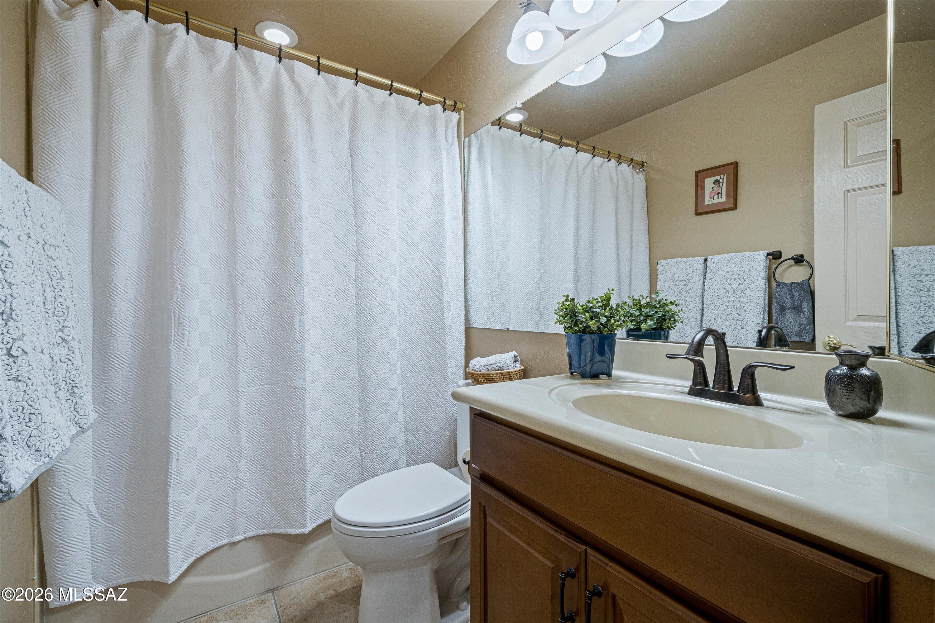 7452 East Ridge Point Road Tucson, AZ 85750 - Photo 31 of 42 21-Downstairs Bathroom