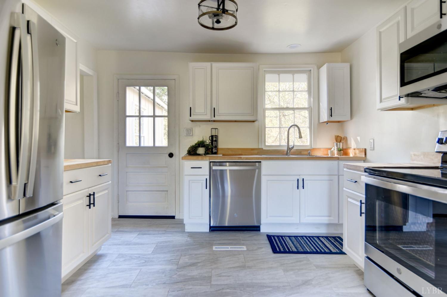 5015 Red House Road Phenix, VA 23959 - Photo 15 of 39 Gallery Image 15