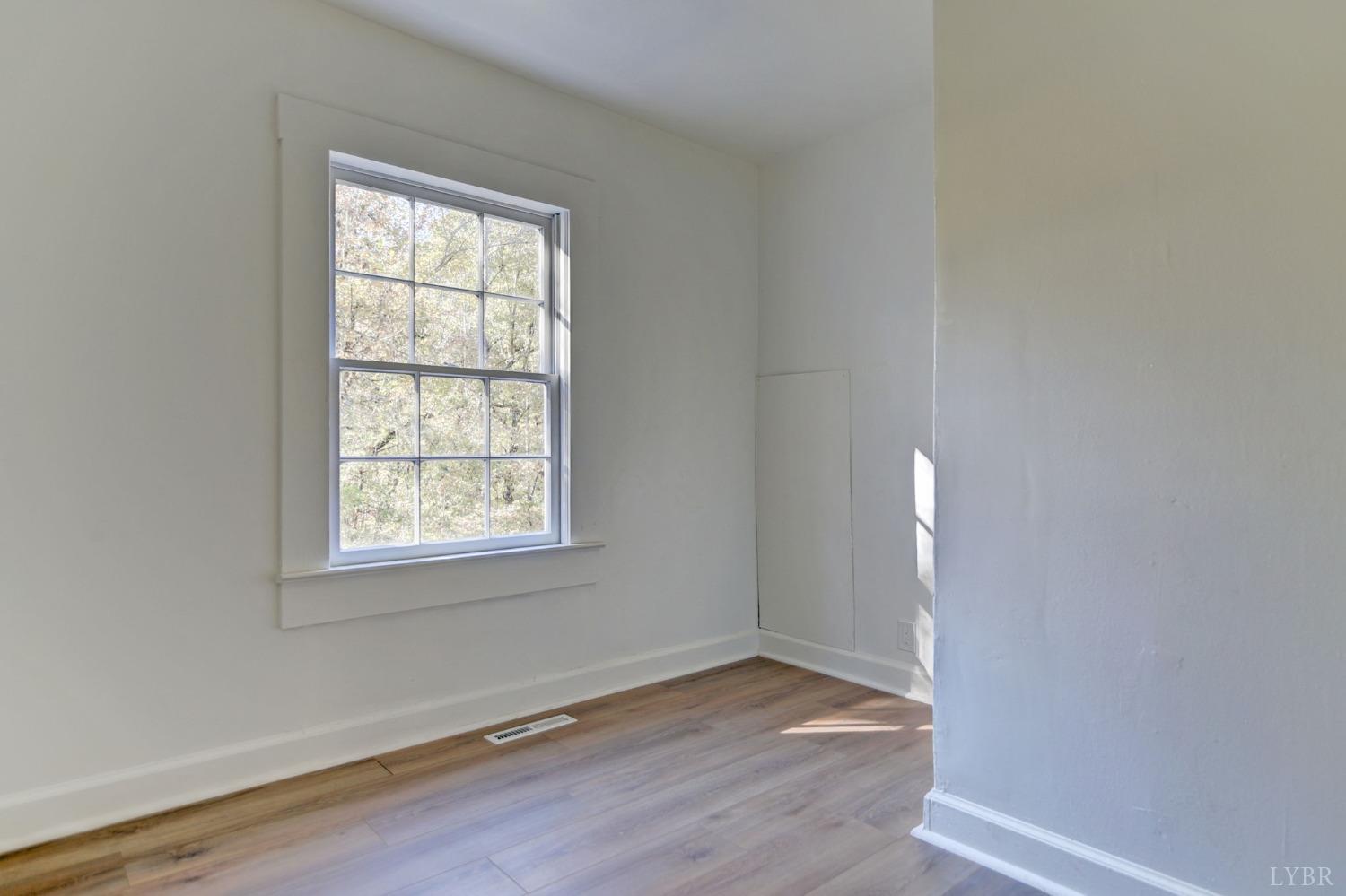 5015 Red House Road Phenix, VA 23959 - Photo 6 of 39 Gallery Image 6