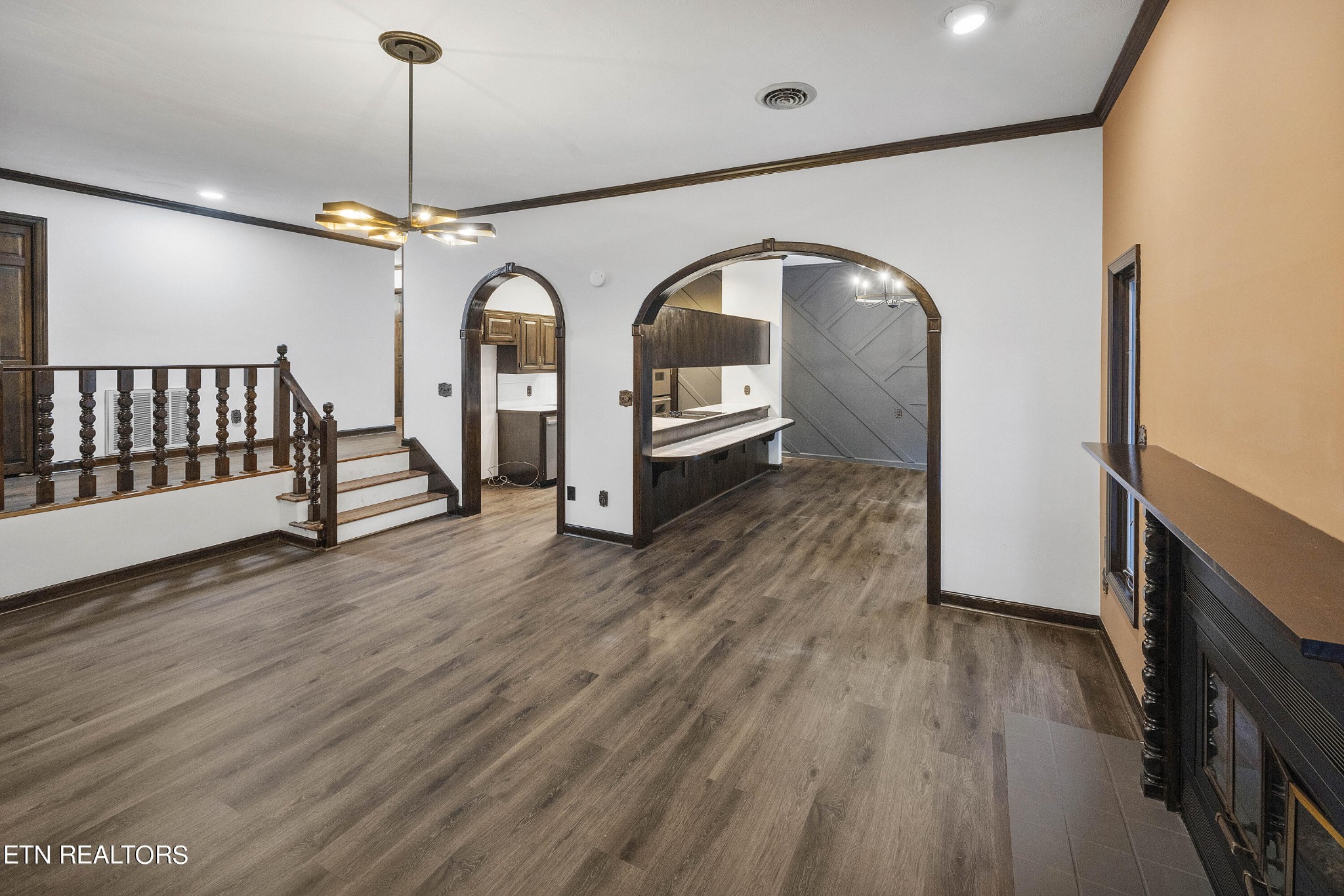 156 Hendrix Drive Oak Ridge, TN 37830 - Photo 9 of 34 a view of entryway and hall with wooden floor