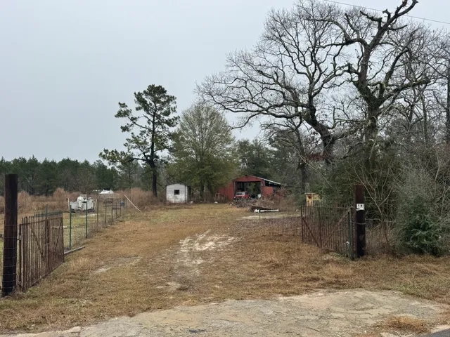 $189,900 | 2674 County Road 4117, Buna, TX 77612