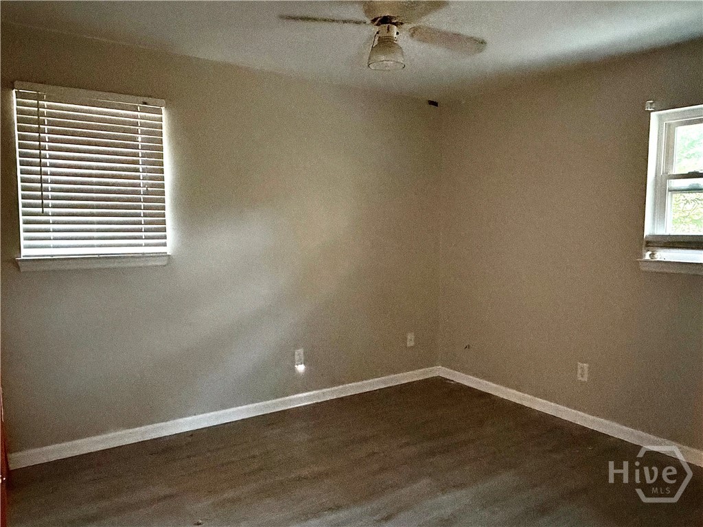302 Burlington Road Savannah, GA 31410 - Photo 15 of 30 3rd Guest Bedroom