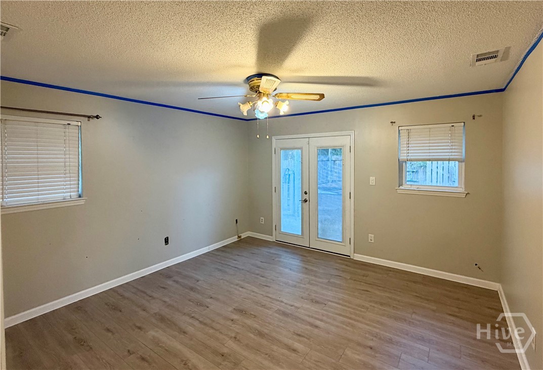 302 Burlington Road Savannah, GA 31410 - Photo 16 of 30 Primary suite with fan and large closet