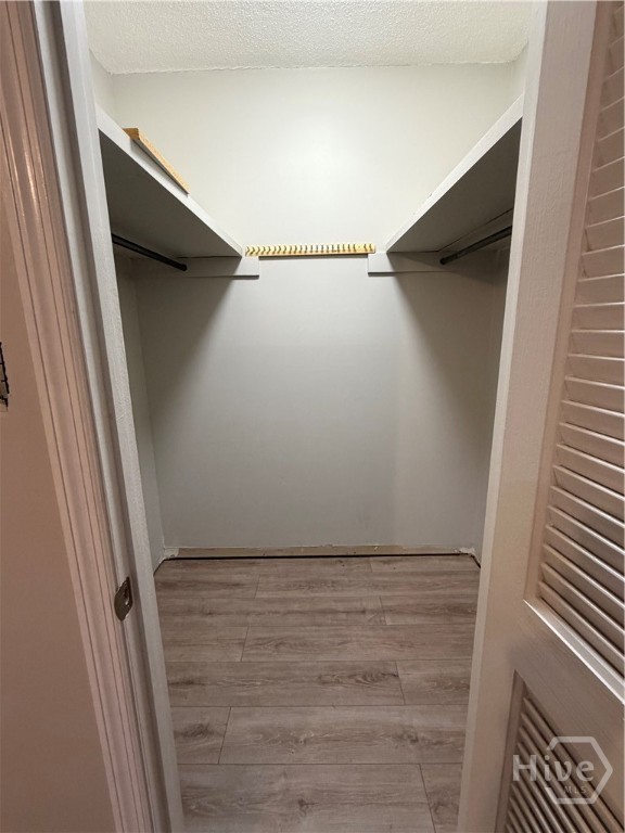 302 Burlington Road Savannah, GA 31410 - Photo 18 of 30 Primary bedoom closet