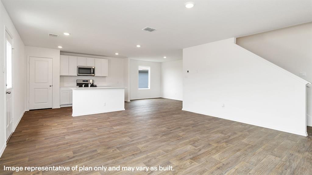 1711 Potomac Lane Blue Ridge, TX 75424 - Photo 24 of 26 a view of kitchen with wooden floor