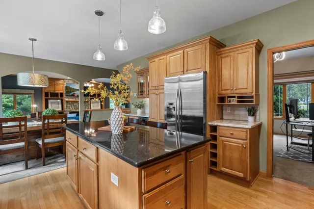 $875,000 | 13599 Stonebrooke Curve, Shakopee, MN 55379