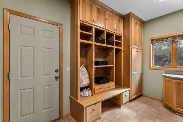 $875,000 | 13599 Stonebrooke Curve, Shakopee, MN 55379