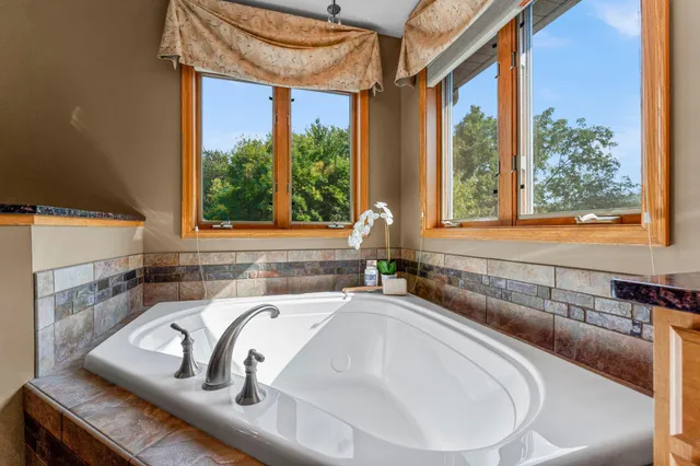 $875,000 | 13599 Stonebrooke Curve, Shakopee, MN 55379