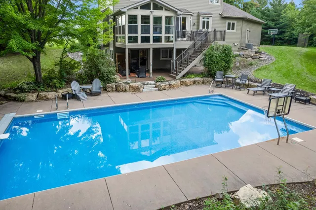 $875,000 | 13599 Stonebrooke Curve, Shakopee, MN 55379