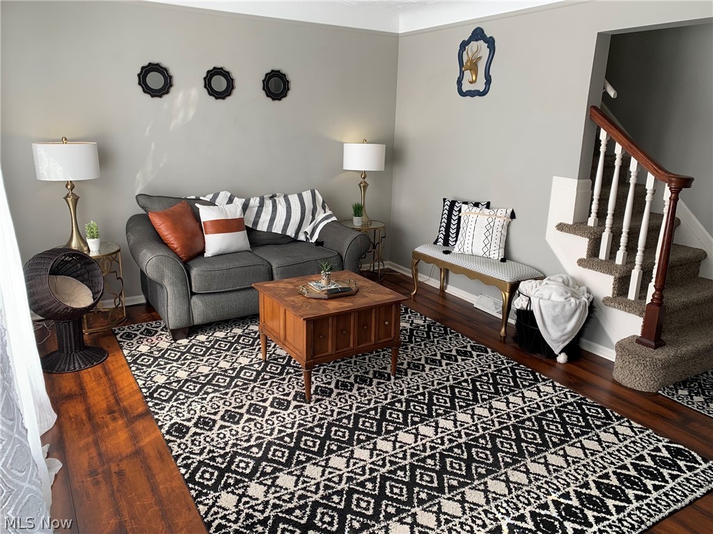 29009 Barjode Road Willowick, OH 44095 - Photo 3 of 20 Living Room