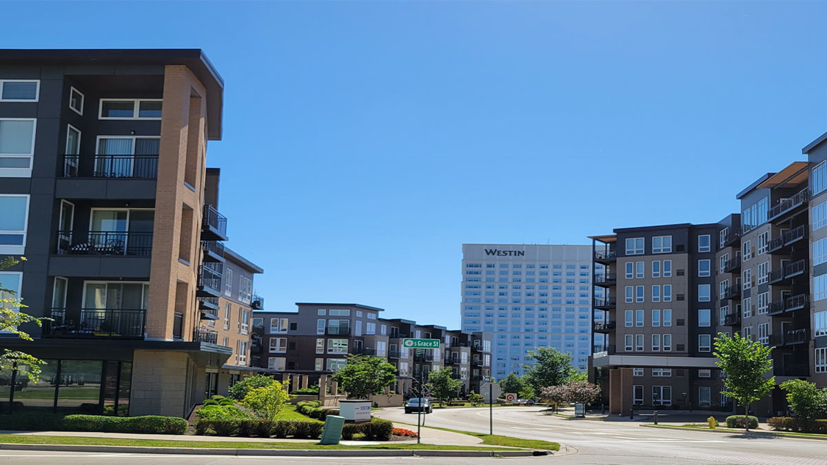 380 Summit Circle Lombard, IL 60148 - Photo 31 of 49 a building view