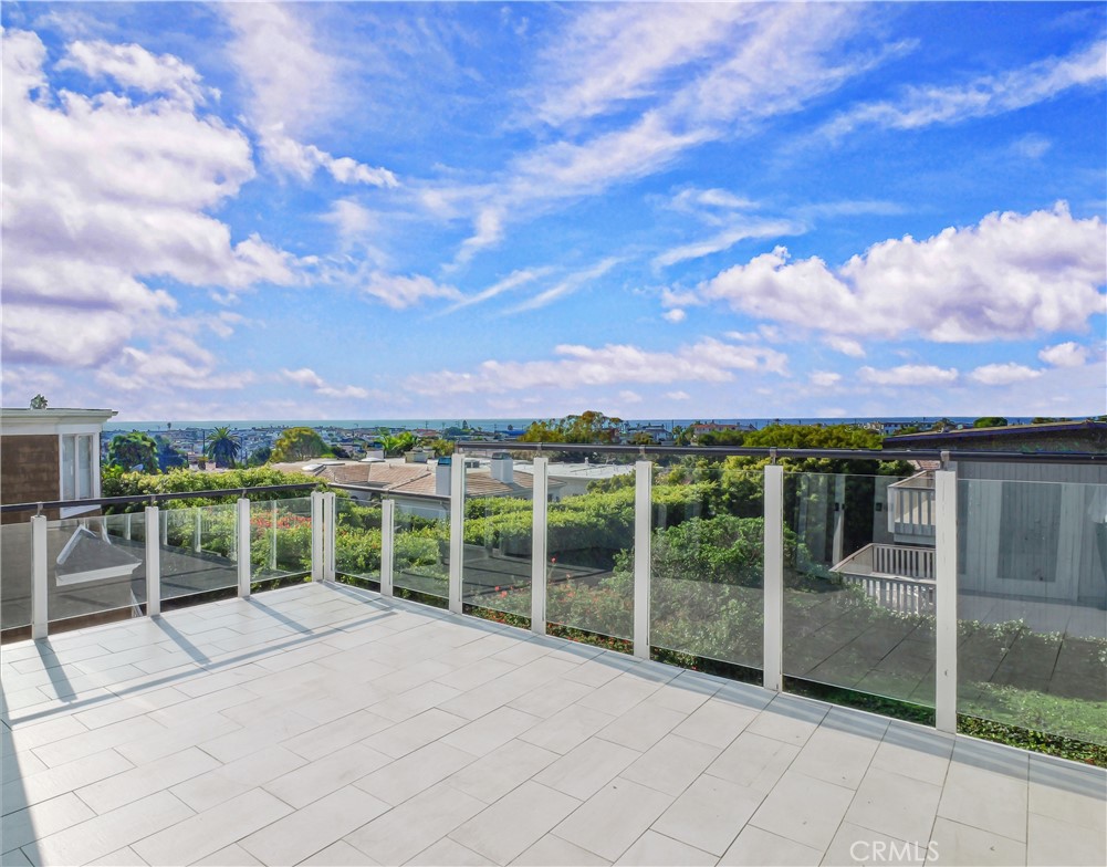 207 South Poinsettia Avenue Manhattan Beach, CA 90266 - Photo 11 of 12