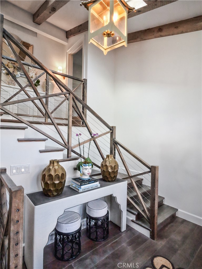 207 South Poinsettia Avenue Manhattan Beach, CA 90266 - Photo 5 of 12