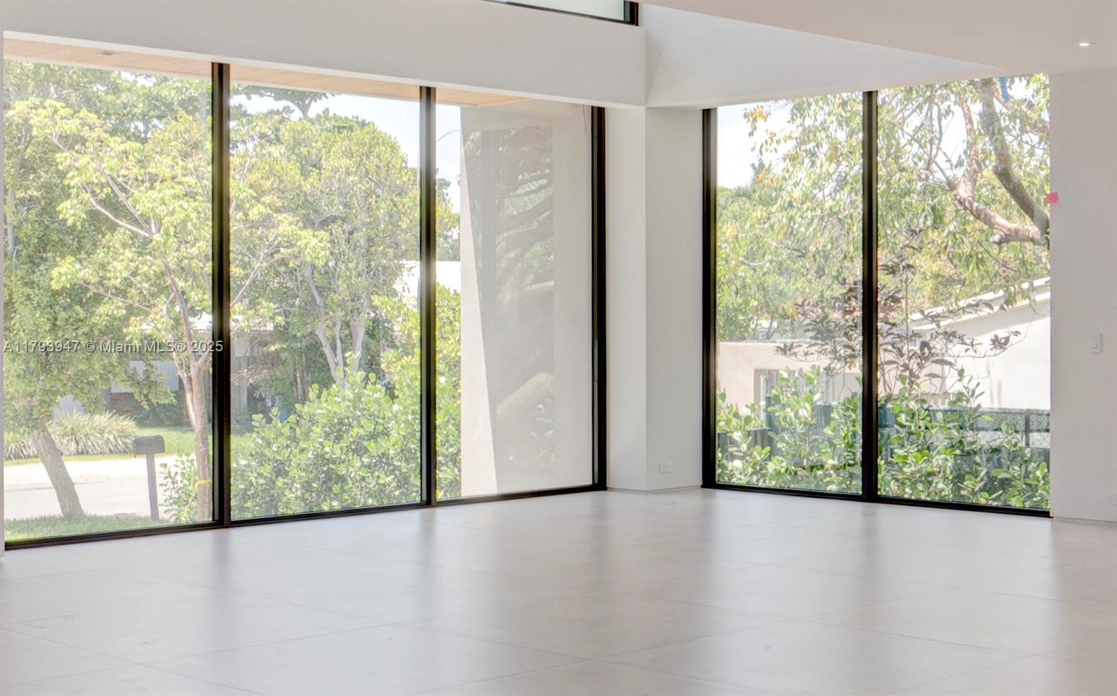 735 Fernwood Road Key Biscayne, FL 33149 - Photo 11 of 71