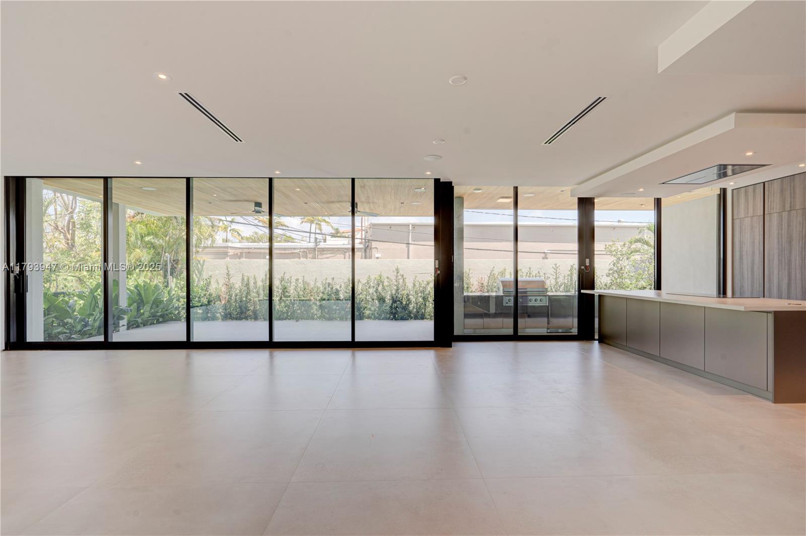 735 Fernwood Road Key Biscayne, FL 33149 - Photo 17 of 71