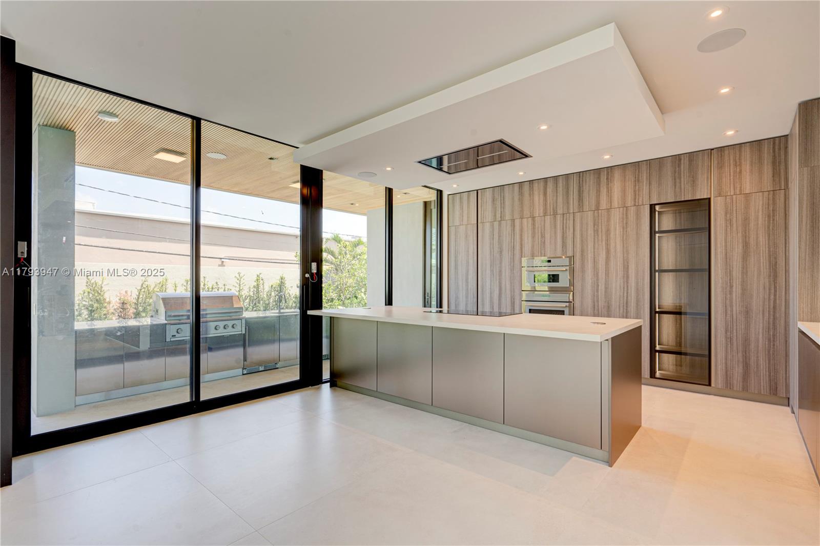 735 Fernwood Road Key Biscayne, FL 33149 - Photo 19 of 71