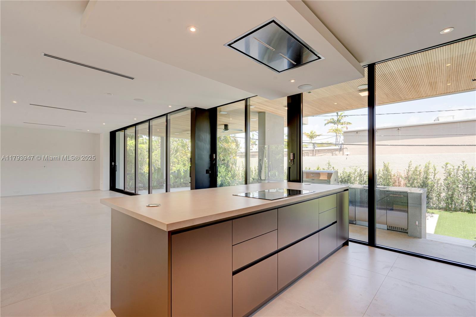 735 Fernwood Road Key Biscayne, FL 33149 - Photo 22 of 71