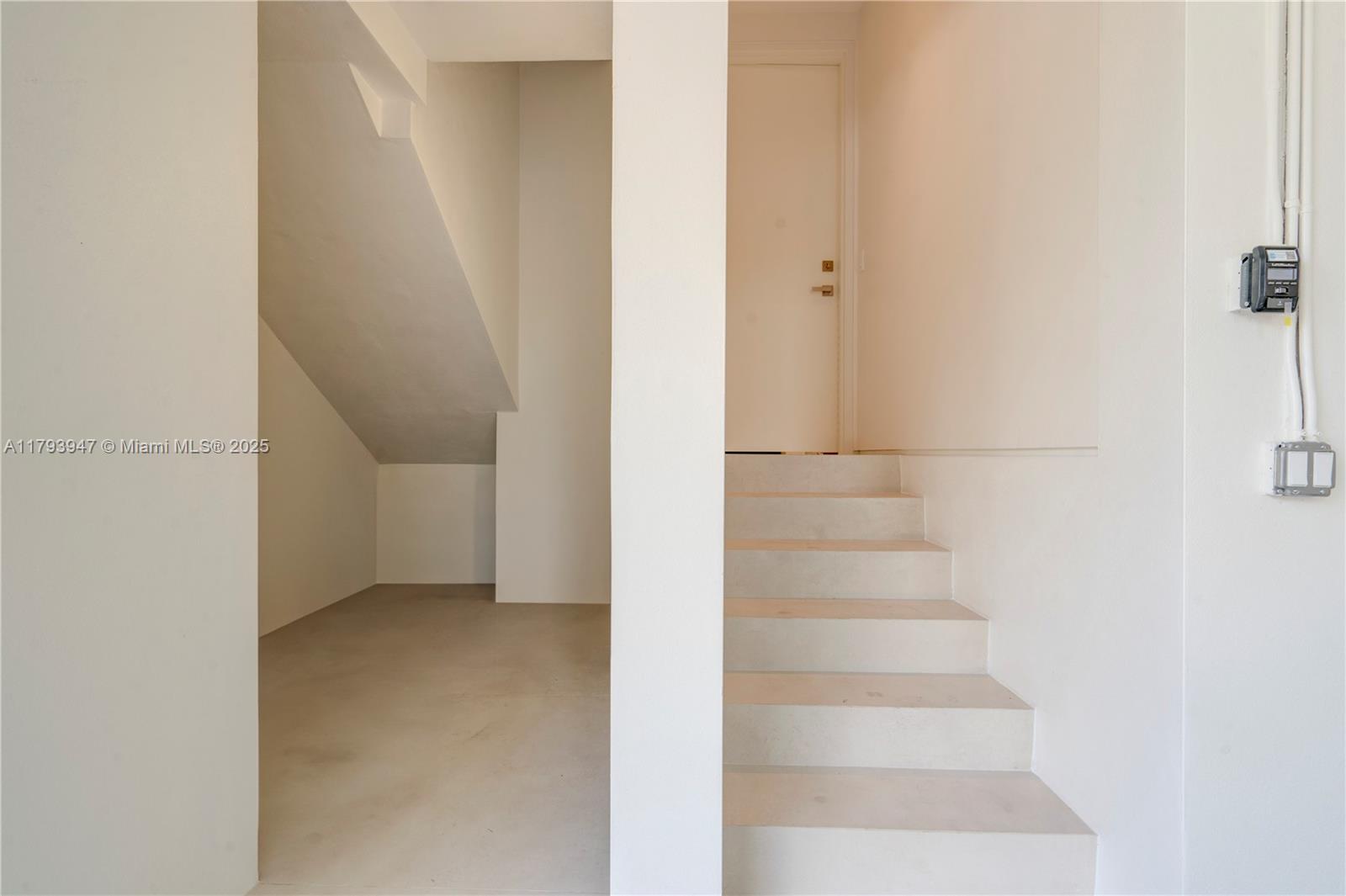 735 Fernwood Road Key Biscayne, FL 33149 - Photo 37 of 71 Garage