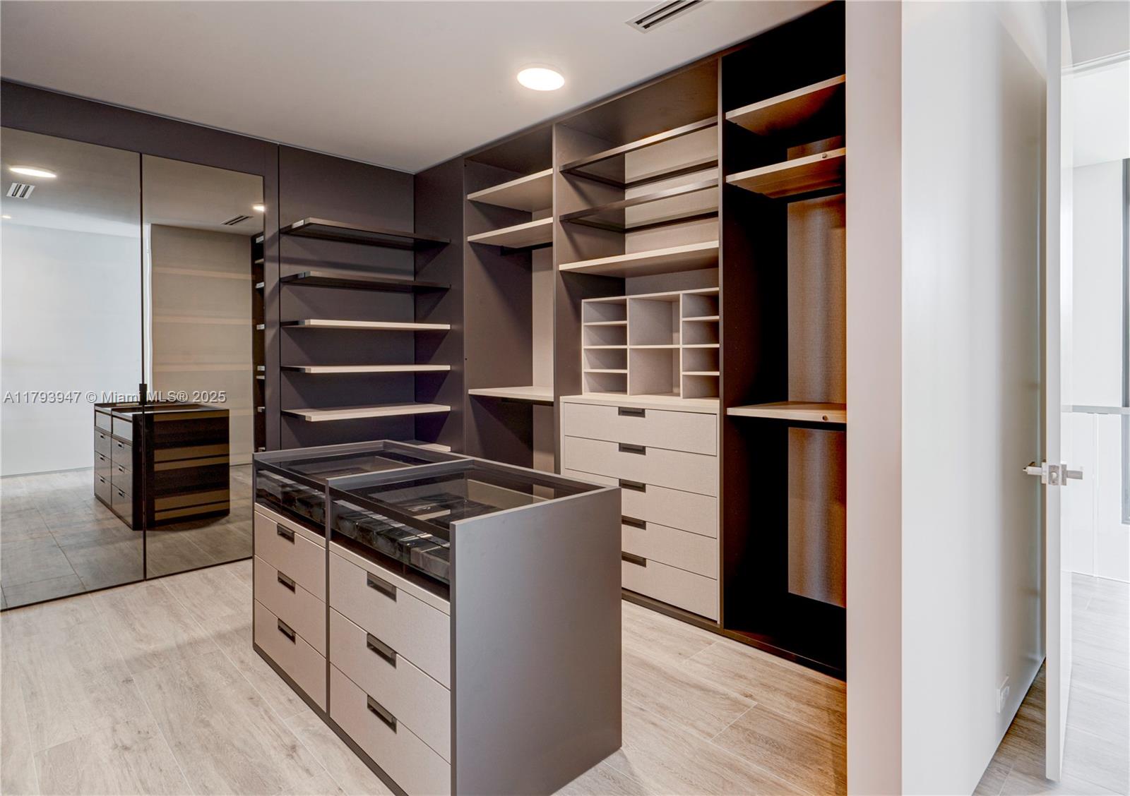 735 Fernwood Road Key Biscayne, FL 33149 - Photo 50 of 71 Master Walk-in Closet