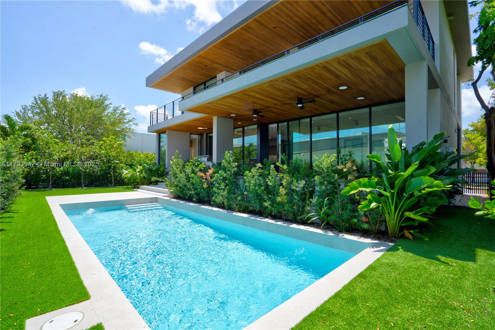 735 Fernwood Road Key Biscayne, FL 33149 - Photo 6 of 71