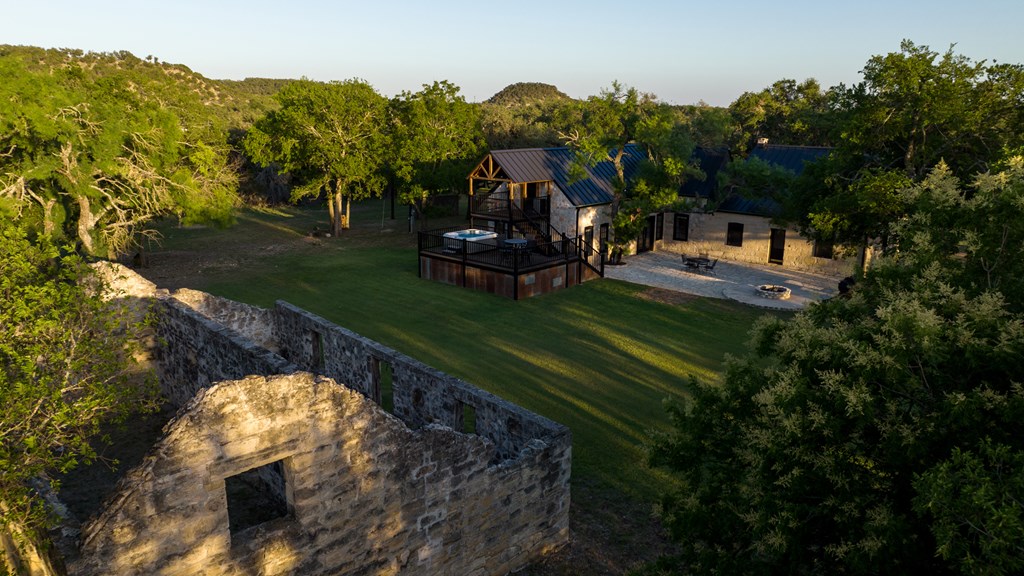 268 Marschall Creek Road Fredericksburg, TX 78624 - Photo 73 of 77