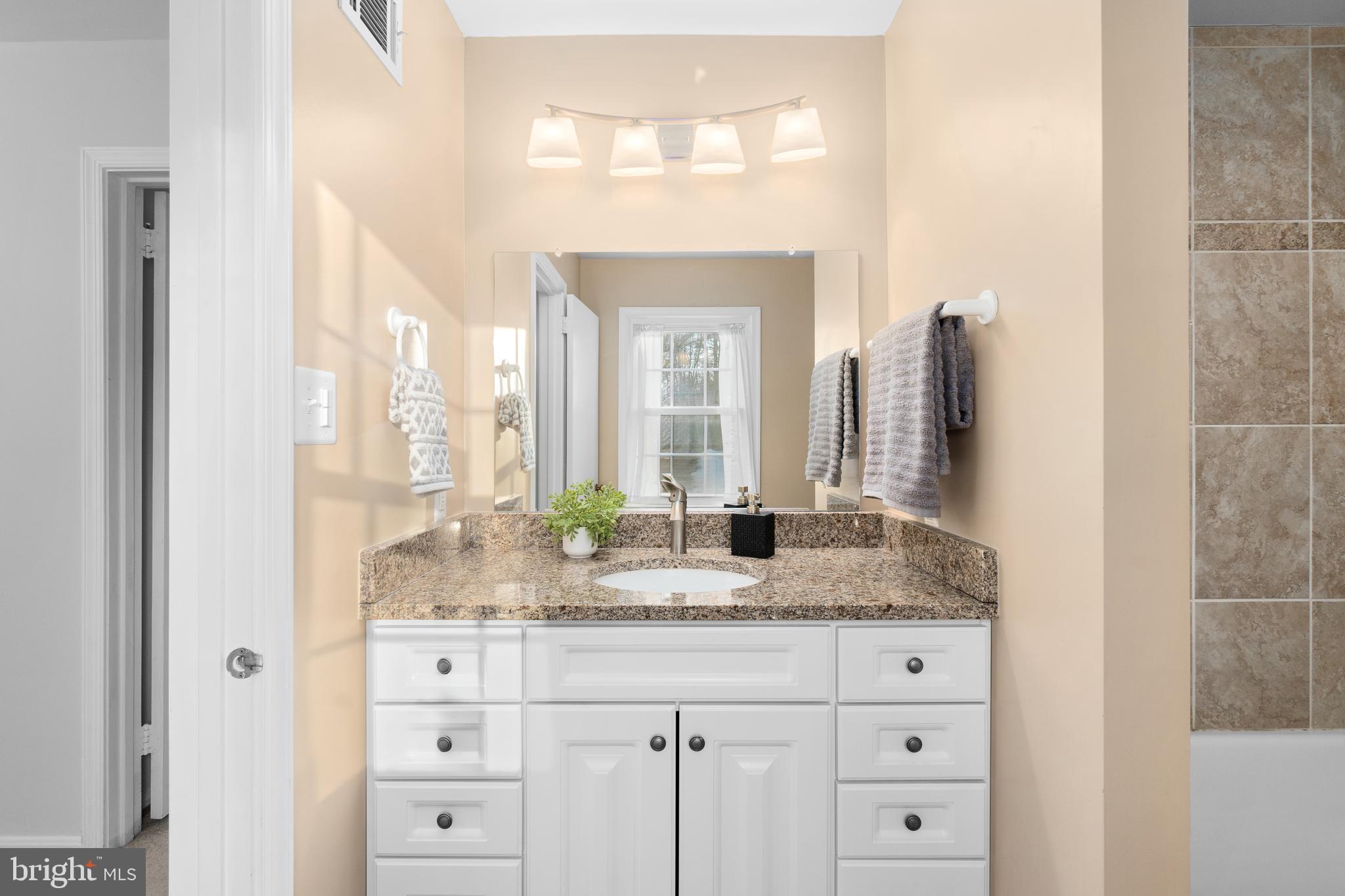 10283 Gainsborough Road Potomac, MD 20854 - Photo 18 of 33 Gallery Image 18