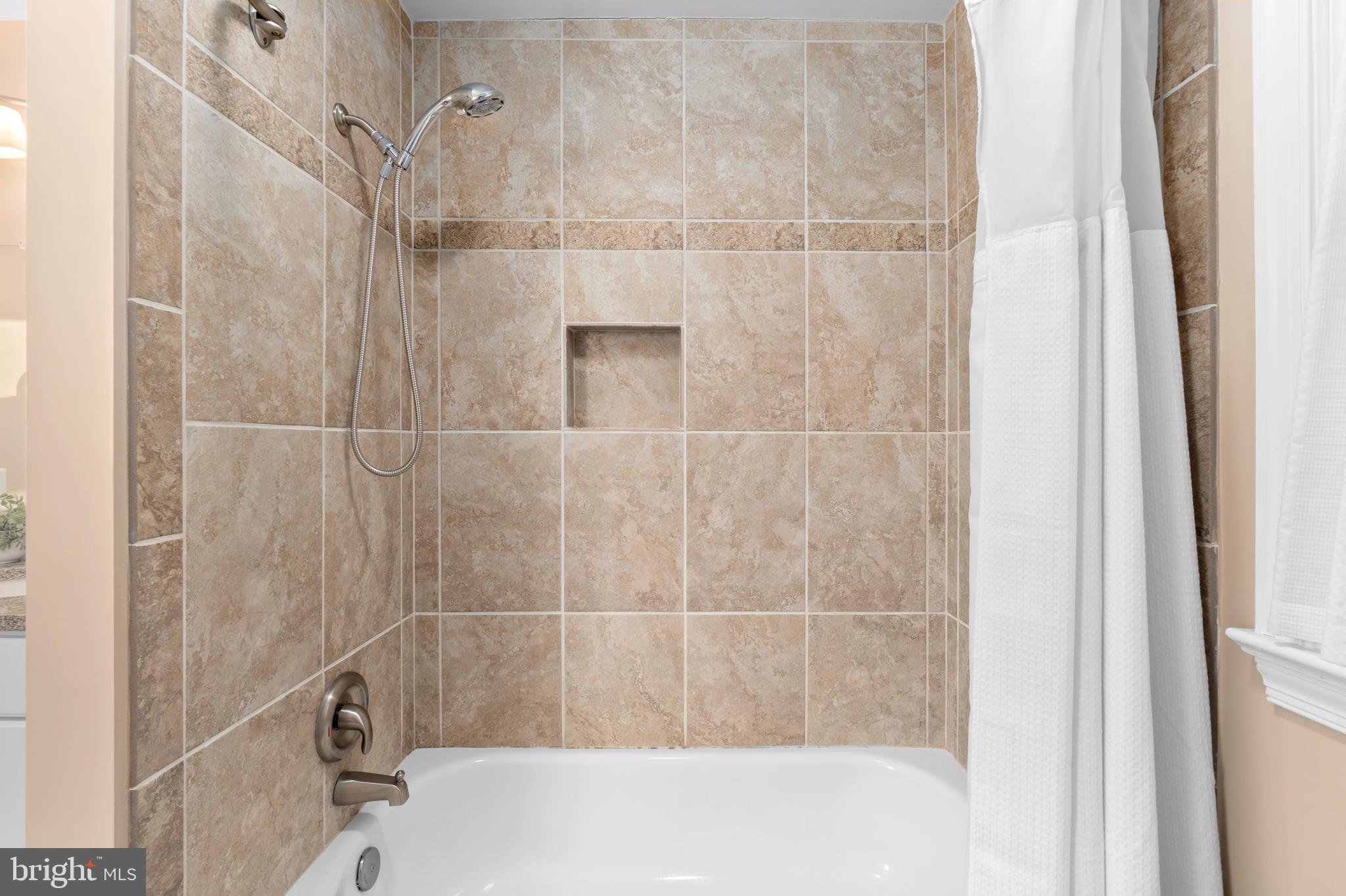 10283 Gainsborough Road Potomac, MD 20854 - Photo 19 of 33 Gallery Image 19