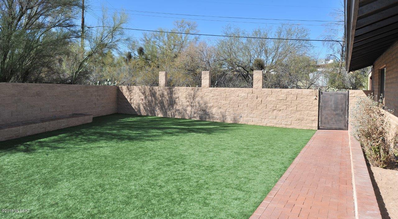 4701 North Bear Canyon Road Tucson, AZ 85749 - Photo 37 of 38