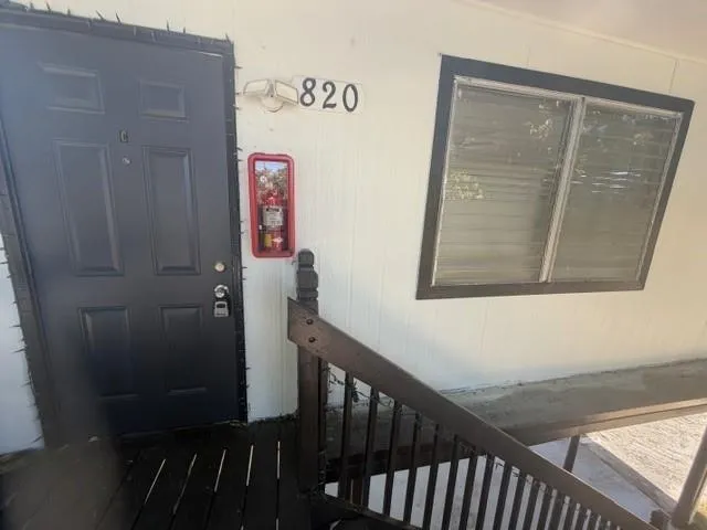 $1,100 | 820 South L Street, Unit C, Lake Worth Beach, FL 33460