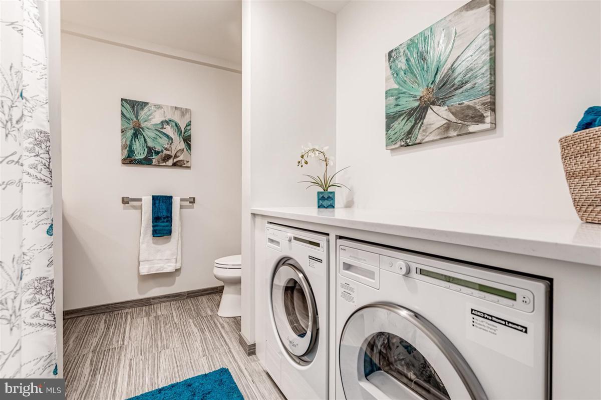 649 Rosedale Road Princeton, NJ 08540 - Photo 22 of 36 a utility room with dryer and washer