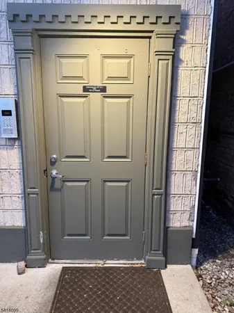 a view of a livingroom with furniture