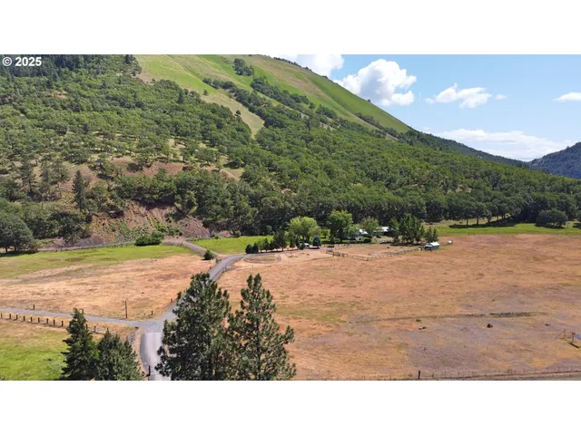 $995,000 | 992 Highway 142, Lyle, WA 98635