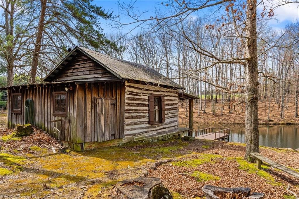8417 Linville Road Oak Ridge, NC 27310 - Photo 23 of 25 Gallery Image 23