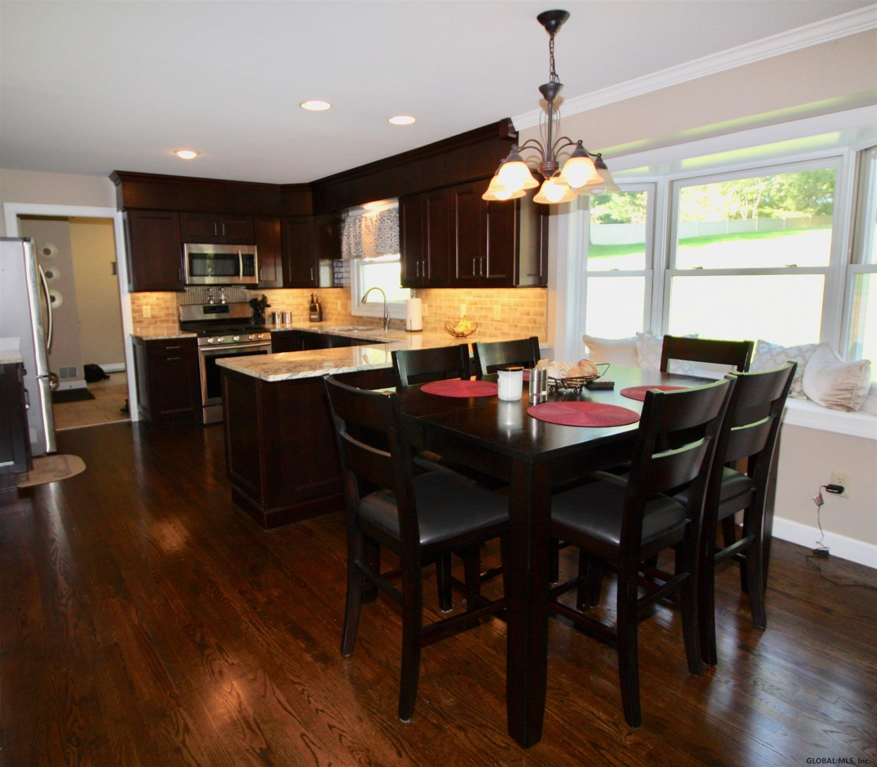 204 Shaker Ridge Drive Schenectady, NY 12309 - Photo 5 of 34 Photo 5