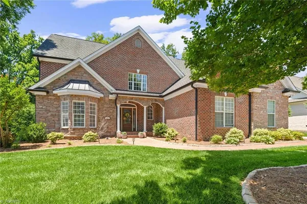 $789,900 | 225 Heatherwood Drive, Winston-Salem, NC 27107