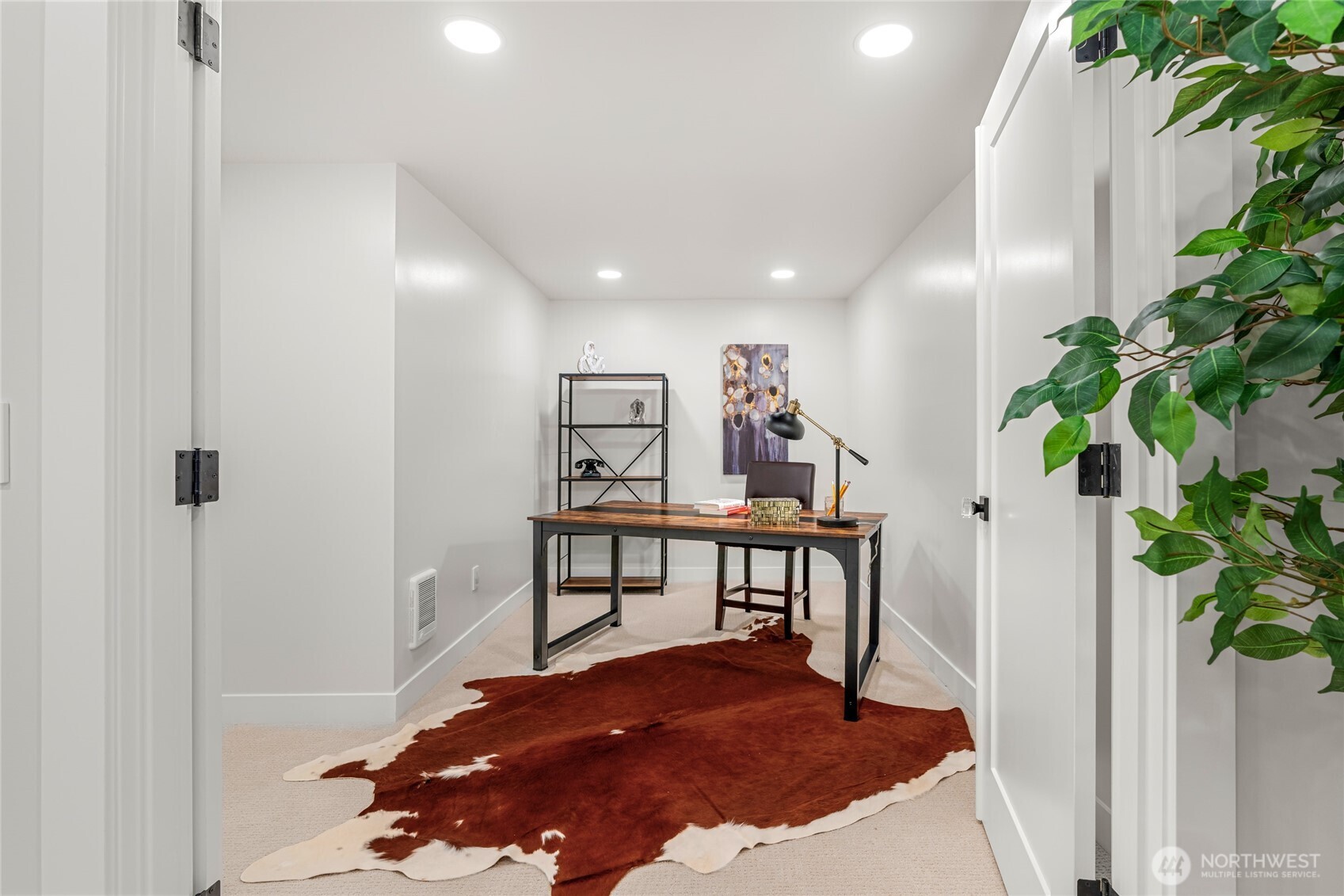 1616 21st Avenue Seattle, WA 98122 - Photo 23 of 26 a view of a workspace