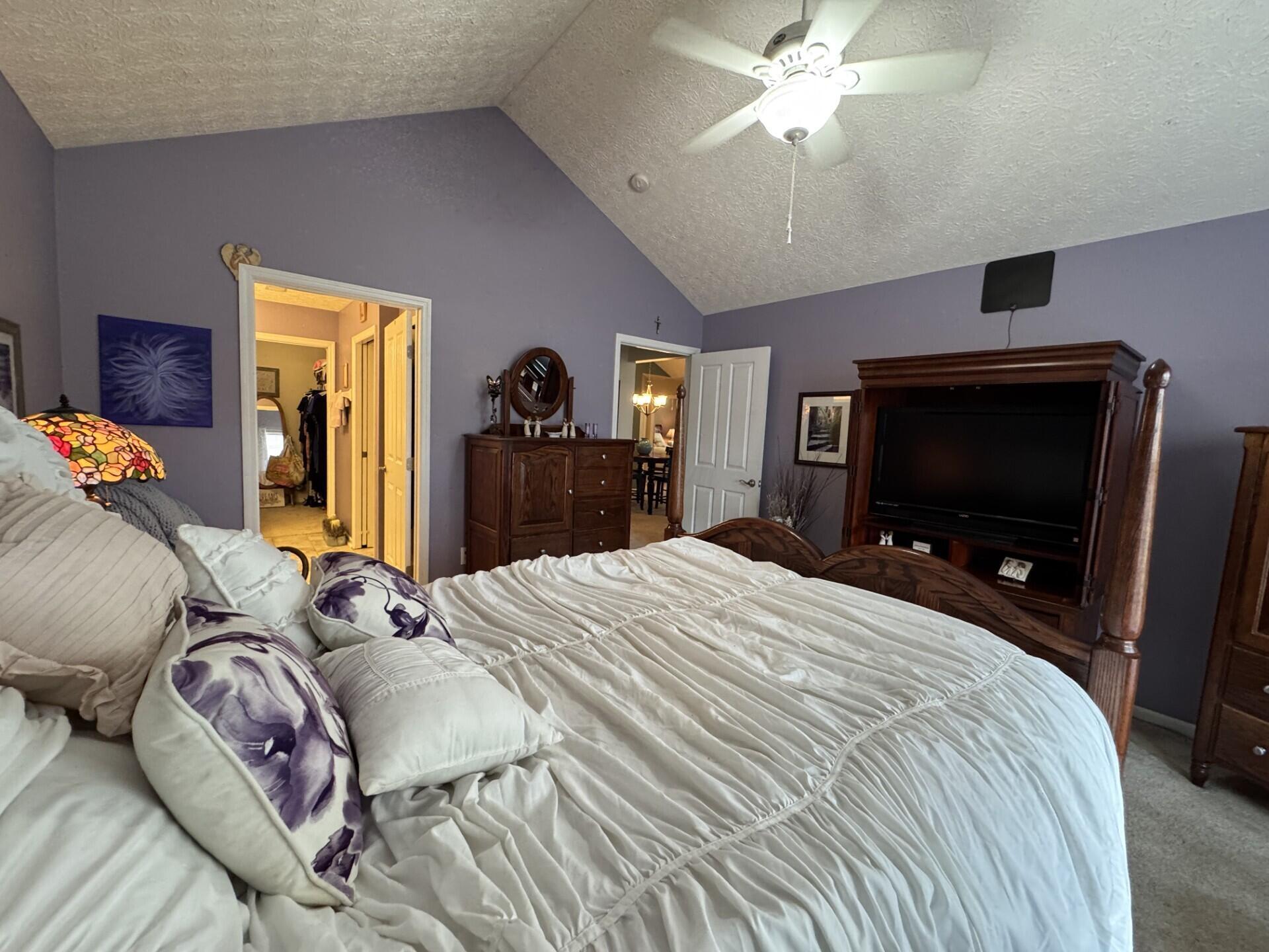 752 Kingsmead Road Westerville, OH 43082 - Photo 30 of 50 Owner ste. Video tour, youtube: 752 Kingsmead Rd Westerville
