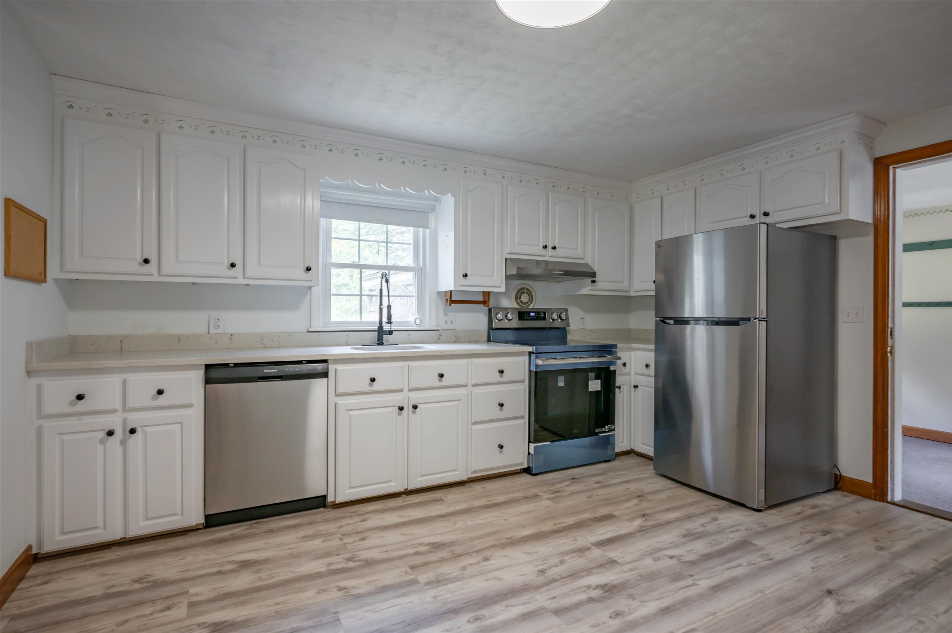 54 Towle Road Chester, NH 03036 - Photo 6 of 37