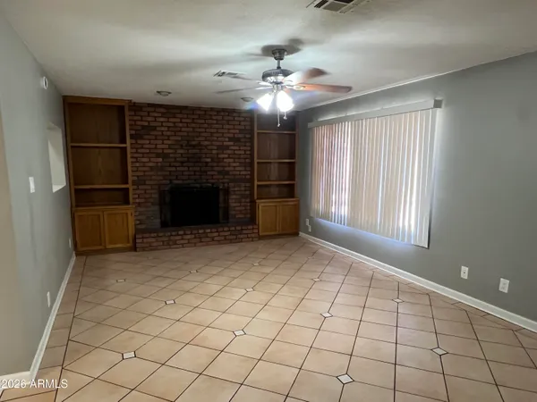 $2,700 | 17825 North 27th Drive, Phoenix, AZ 85053